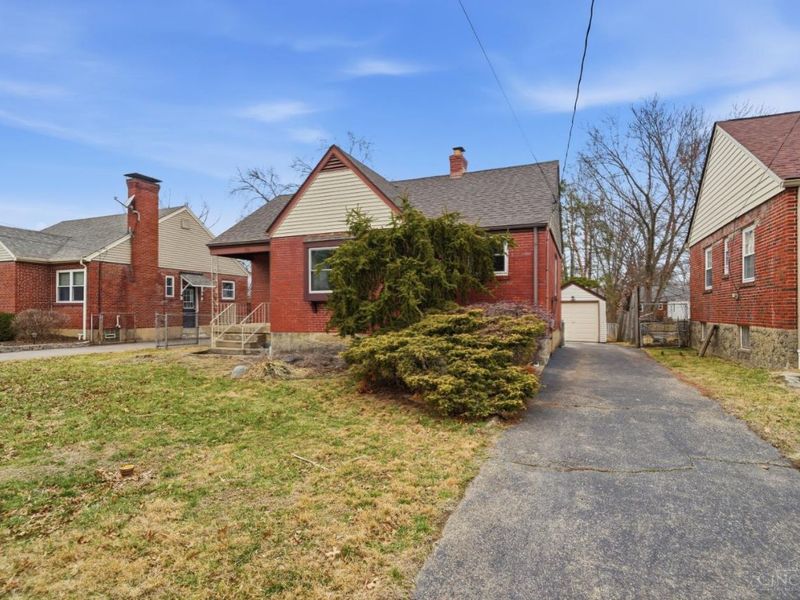 3816 St Johns Terrace, Deer Park, OH 45236 Photo 3