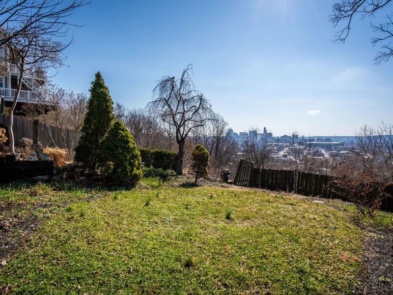 305 Klotter Avenue, Cincinnati, OH 45219 Photo 14