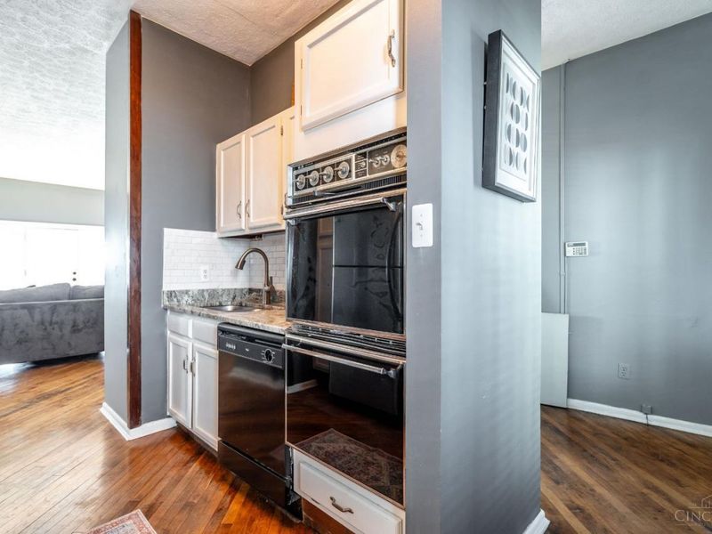 305 Klotter Avenue, Cincinnati, OH 45219 Photo 19