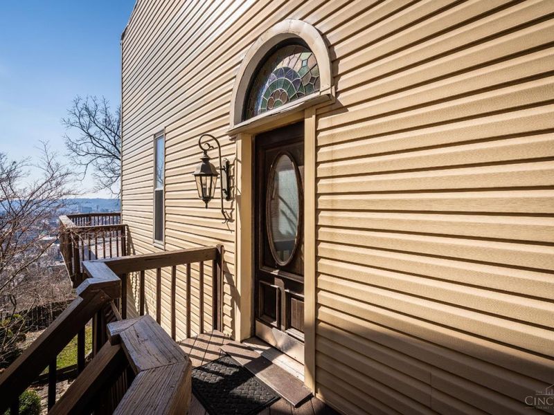 305 Klotter Avenue, Cincinnati, OH 45219 Photo 2