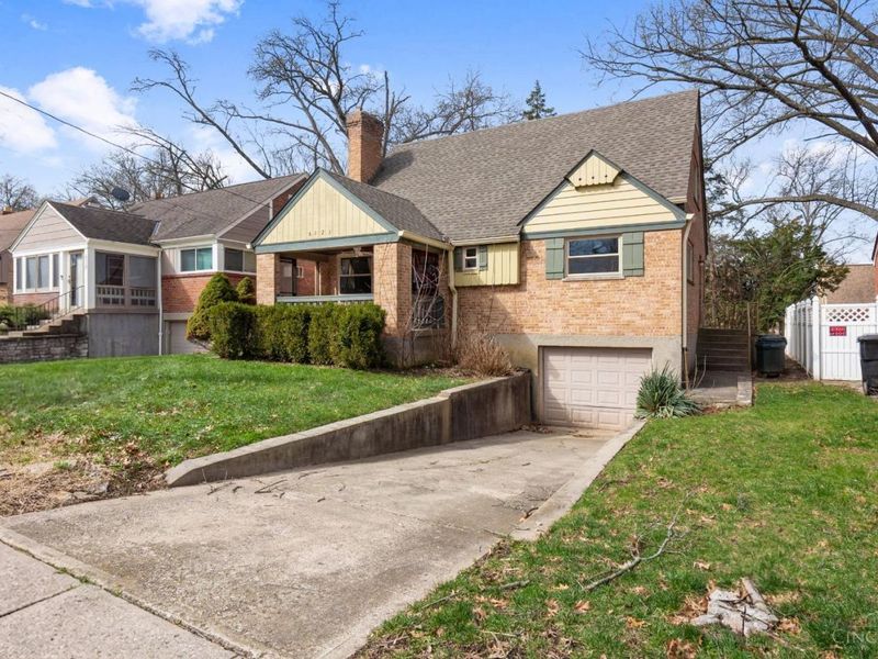 6123 Kingsford Drive, Cincinnati, OH 45224 Photo 1