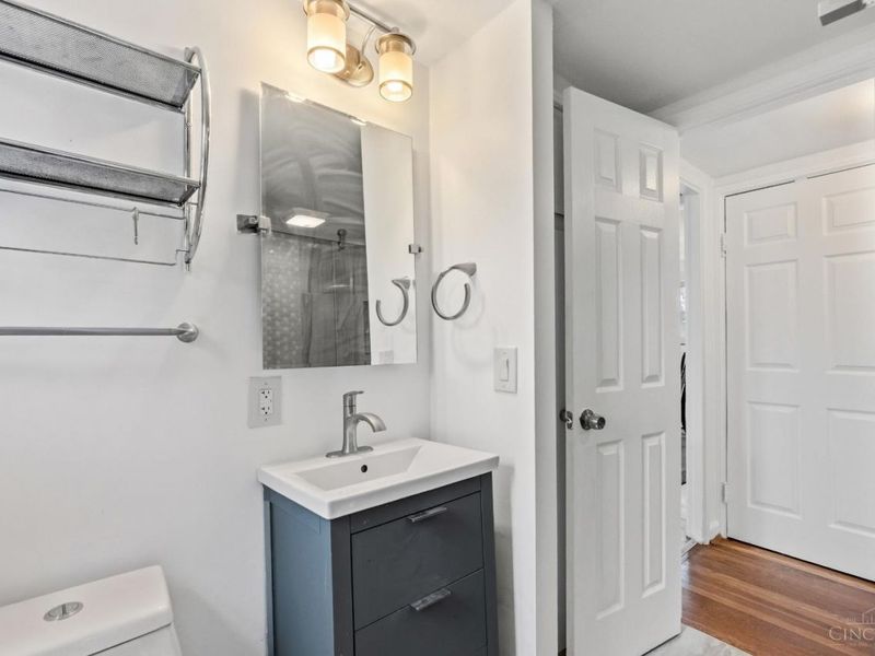 6123 Kingsford Drive, Cincinnati, OH 45224 Photo 24