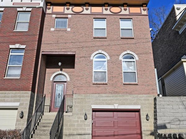 3220 Linwood Avenue, Cincinnati, OH 45226
