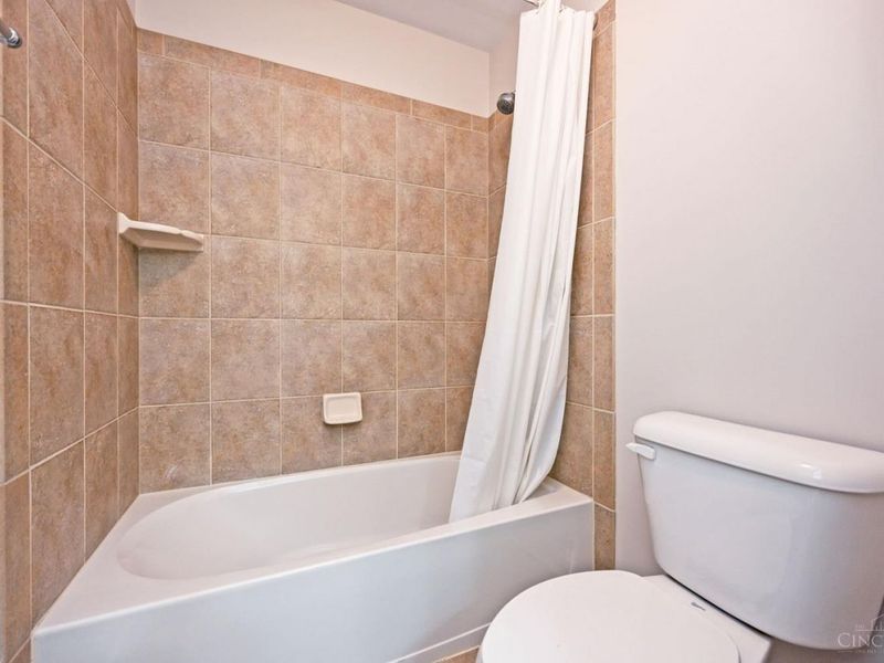 3220 Linwood Avenue, Cincinnati, OH 45226 Photo 19