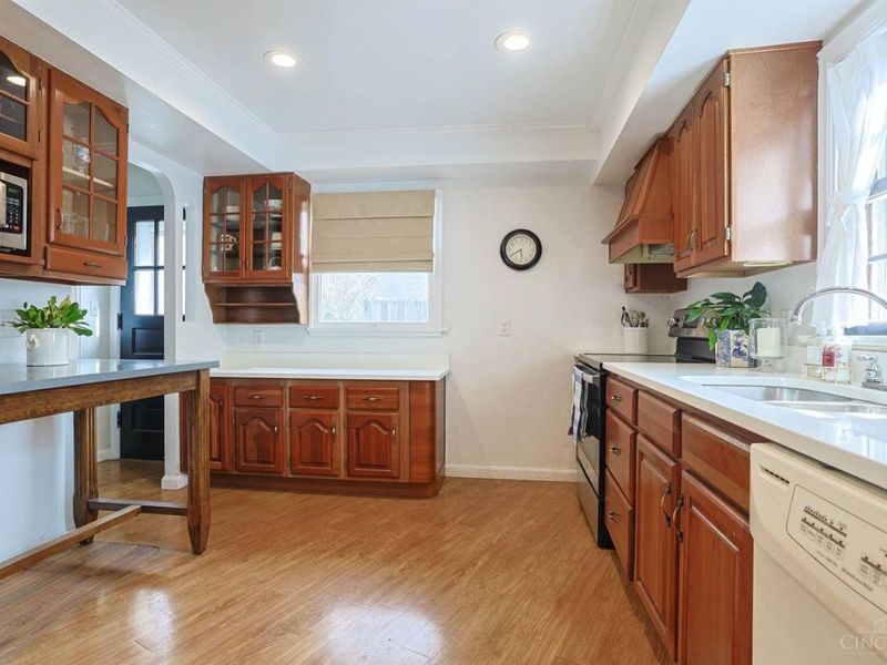 29 Forest Avenue, Wyoming, OH 45215 Photo 16