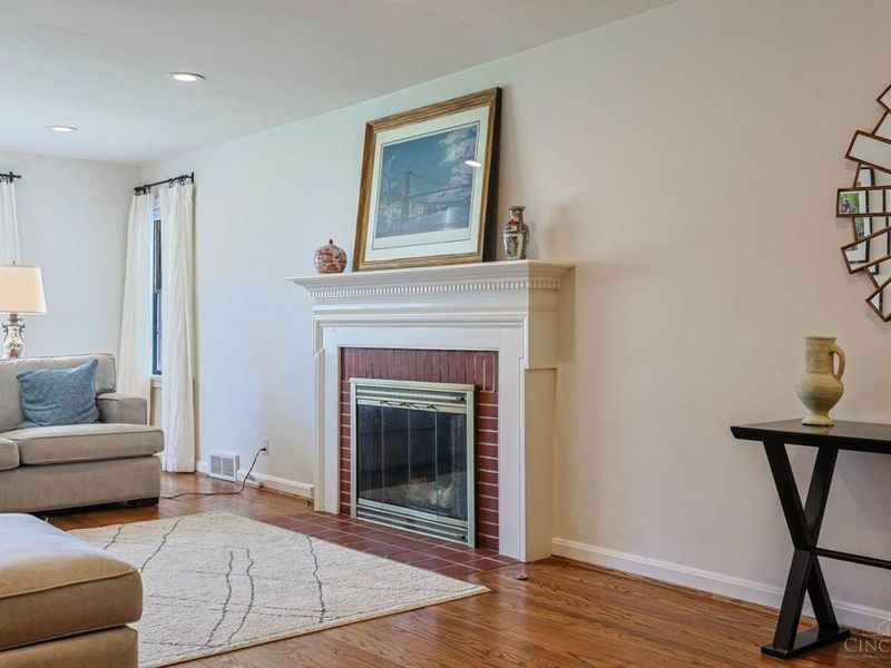 29 Forest Avenue, Wyoming, OH 45215 Photo 5