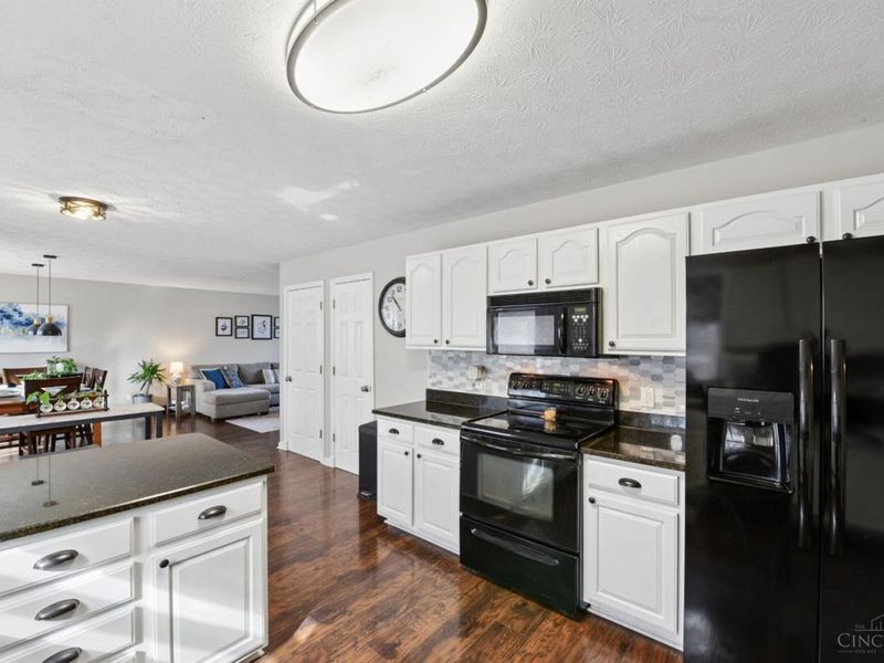 5906 Greywolf Court, Miami Twp, OH 45150 Photo 11