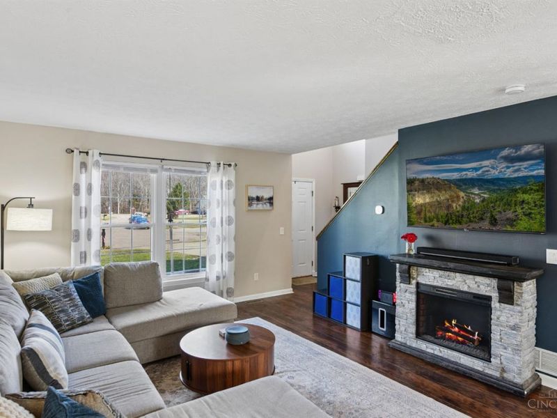 5906 Greywolf Court, Miami Twp, OH 45150 Photo 3