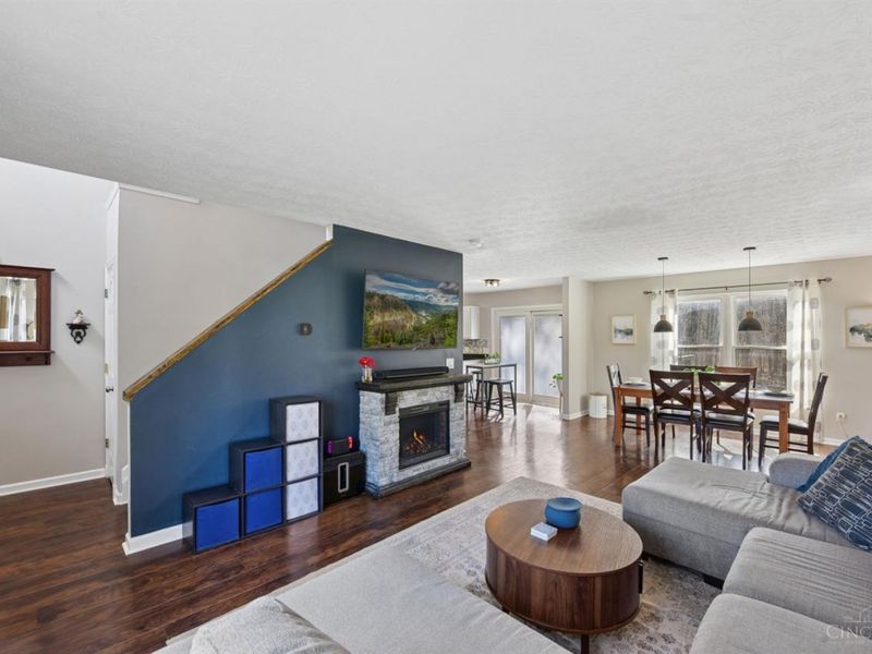 5906 Greywolf Court, Miami Twp, OH 45150 Photo 4