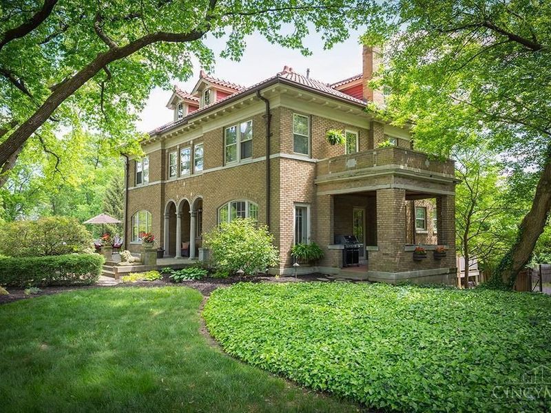 739 Betula Avenue, Cincinnati, OH 45229 Photo 2