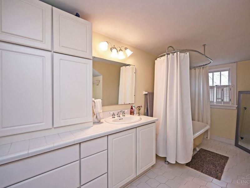 739 Betula Avenue, Cincinnati, OH 45229 Photo 39