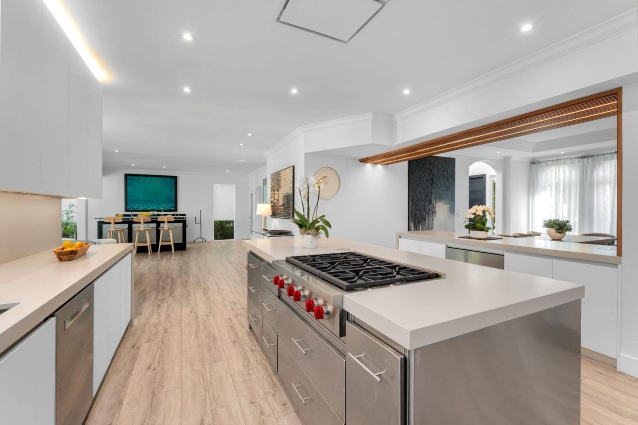 2516 Sunset Drive, Miami Beach, FL 33140 Photo