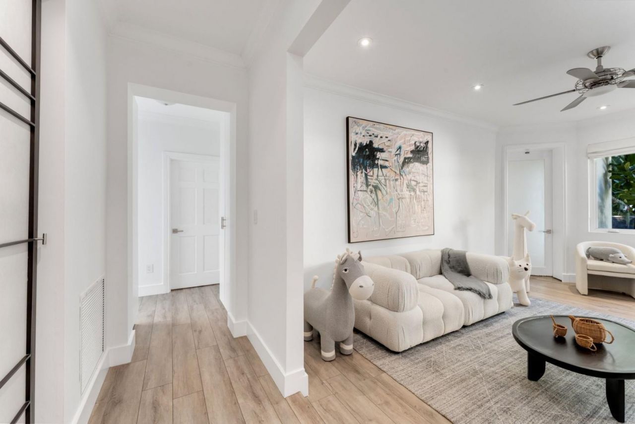 2516 Sunset Drive, Miami Beach, FL 33140 Photo