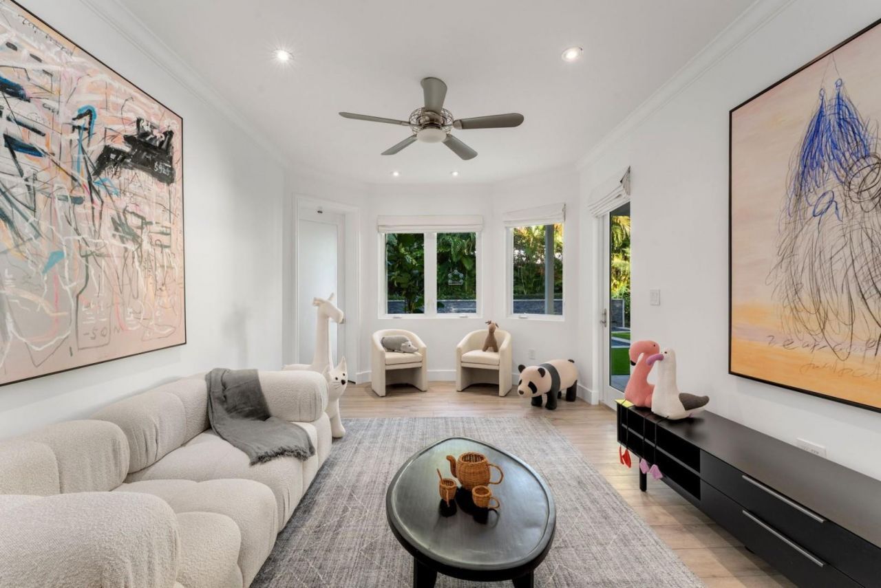 2516 Sunset Drive, Miami Beach, FL 33140 Photo