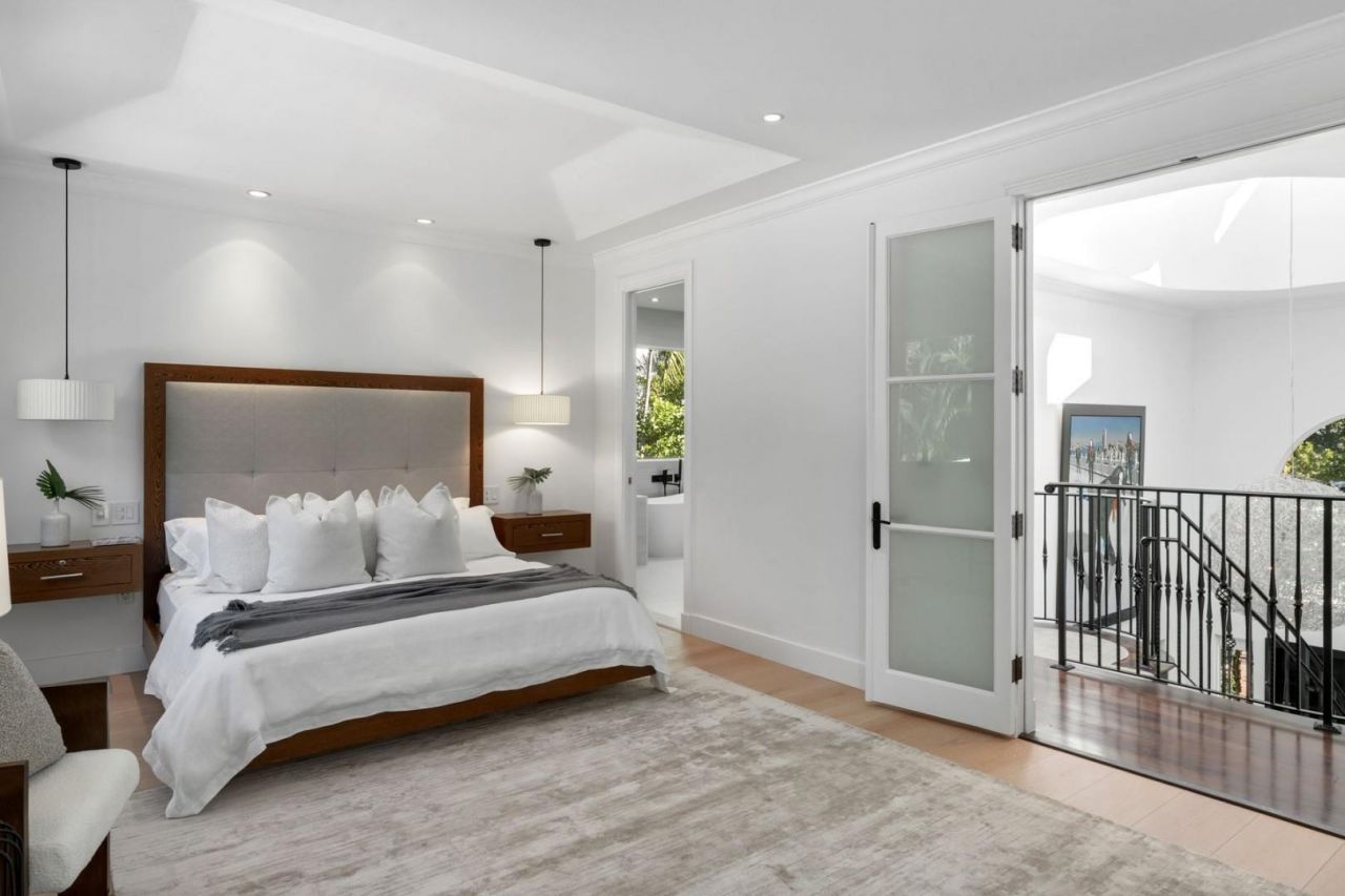 2516 Sunset Drive, Miami Beach, FL 33140 Photo