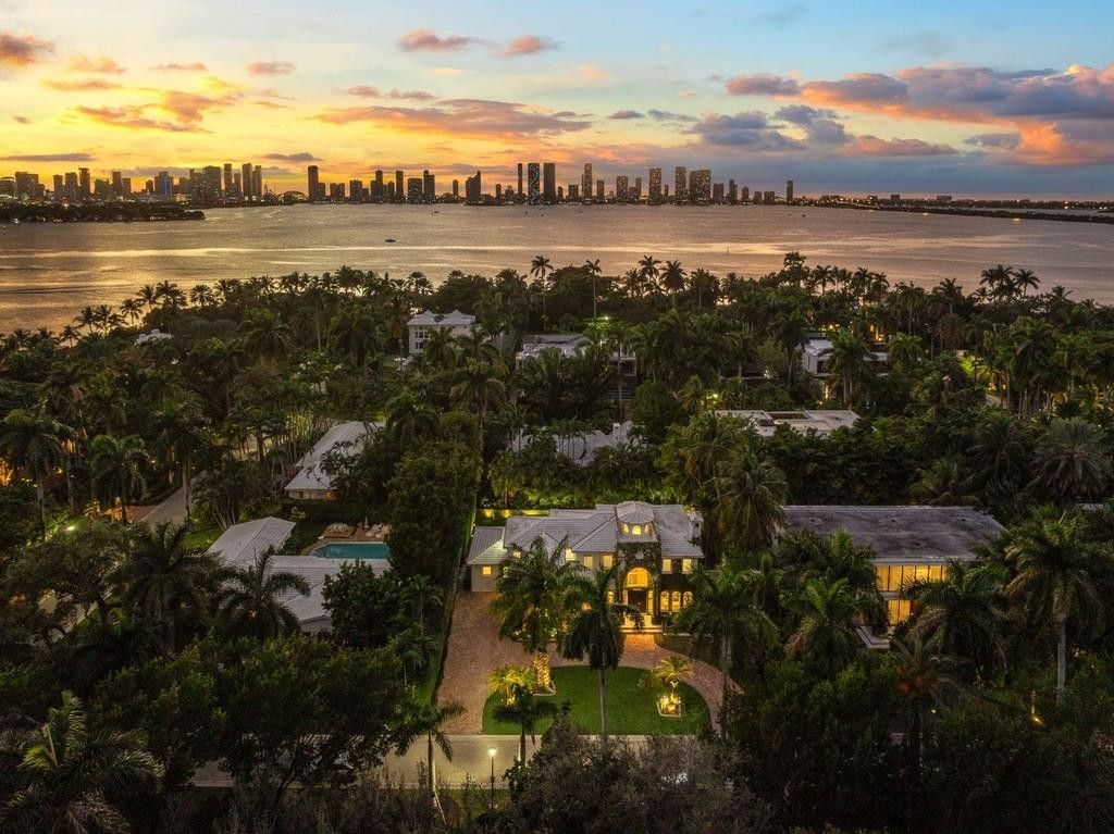 2516 Sunset Drive, Miami Beach, FL 33140 Photo