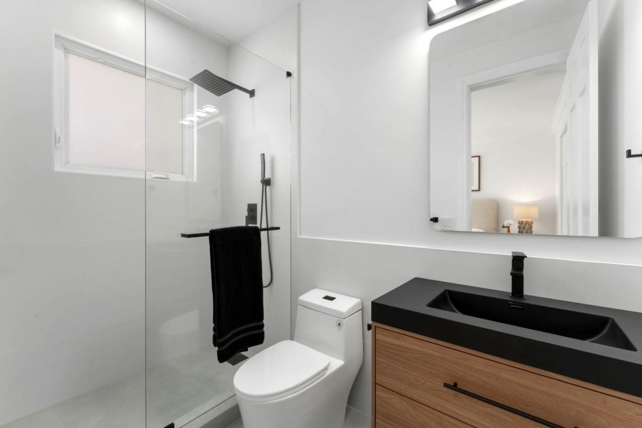 2516 Sunset Drive, Miami Beach, FL 33140 Photo