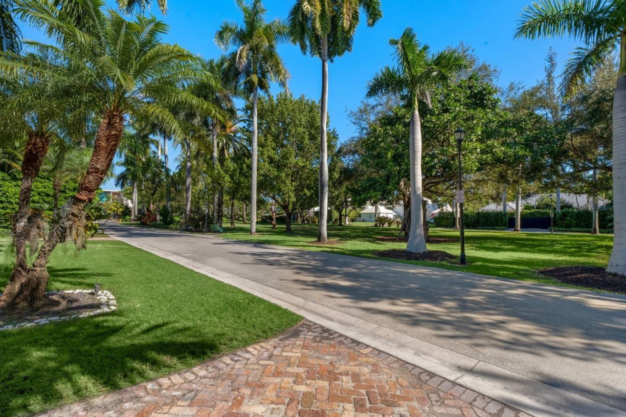 2516 Sunset Drive, Miami Beach, FL 33140 Photo