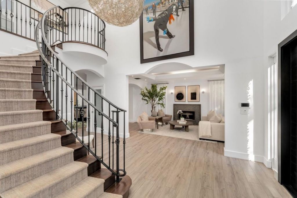 2516 Sunset Drive, Miami Beach, FL 33140 Photo