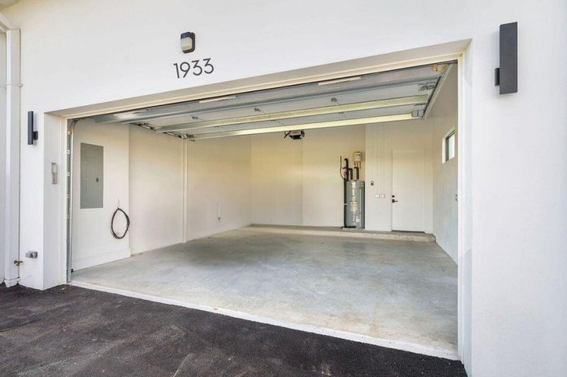 1933 Dock Street, West Palm Beach, FL 33405 Photo