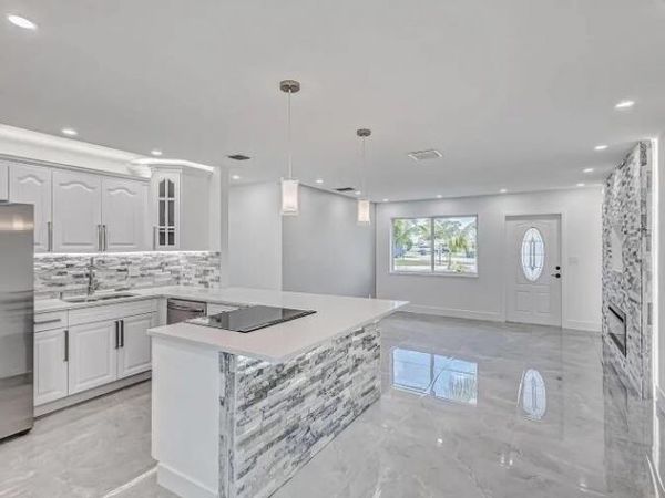 855 Date Palm Drive, Lake Park, FL 33403