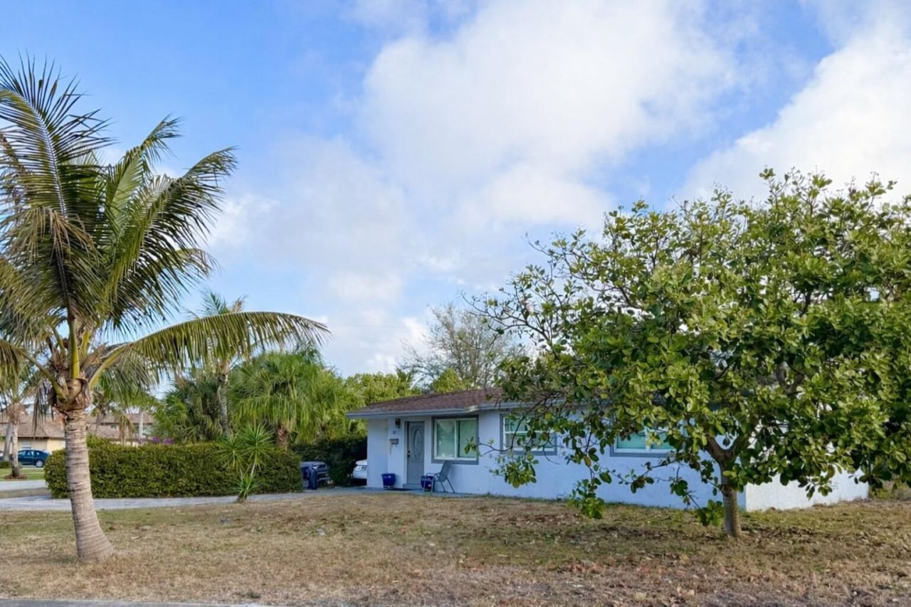 855 Date Palm Drive, Lake Park, FL 33403 Photo