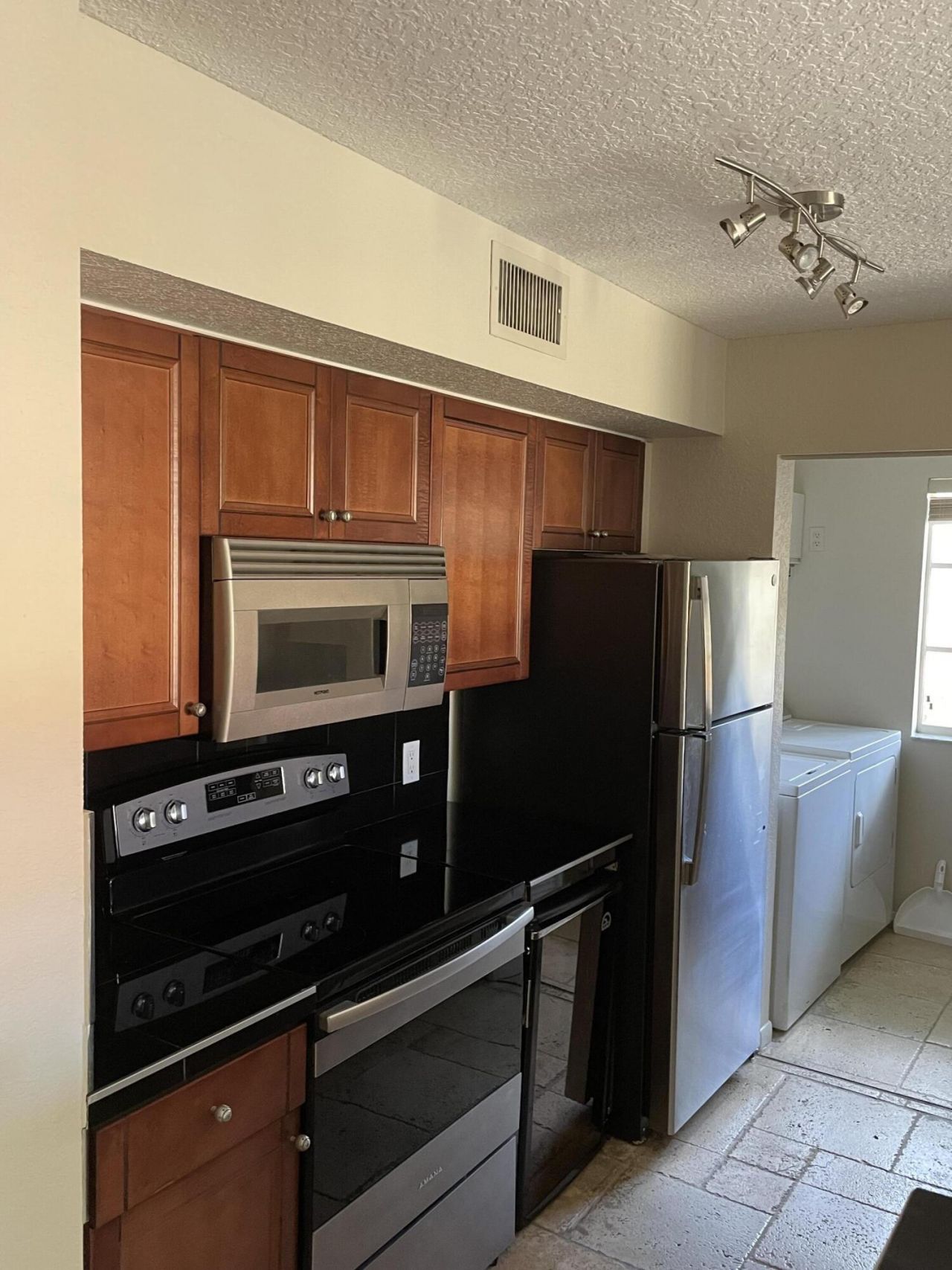 160 Yacht Club Way, Unit 211, Hypoluxo, FL 33462 Photo