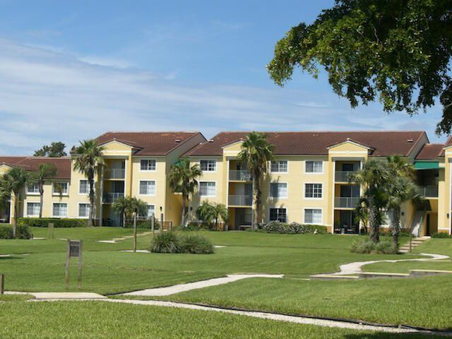 160 Yacht Club Way, Unit 211, Hypoluxo, FL 33462 Photo