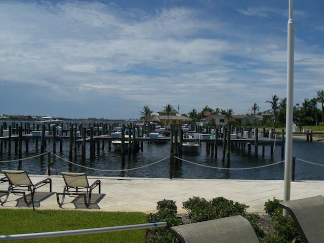 160 Yacht Club Way, Unit 211, Hypoluxo, FL 33462 Photo