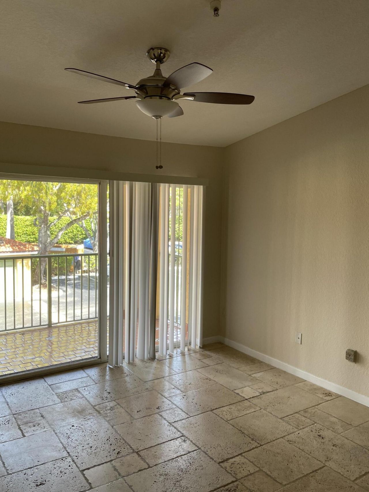 160 Yacht Club Way, Unit 211, Hypoluxo, FL 33462 Photo