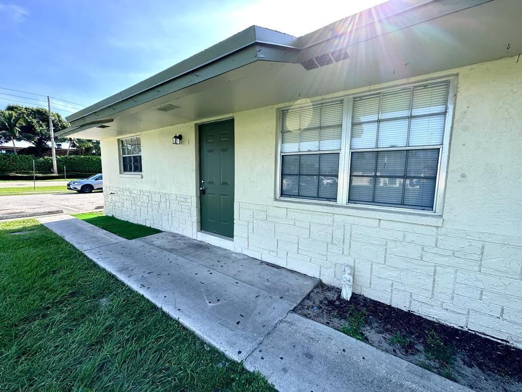 848 Center Street, Unit 3, Jupiter, FL 33458 Photo