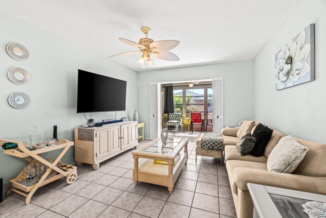 2121 NE 1st Court, Unit 202, Boynton Beach, FL 33435 Photo