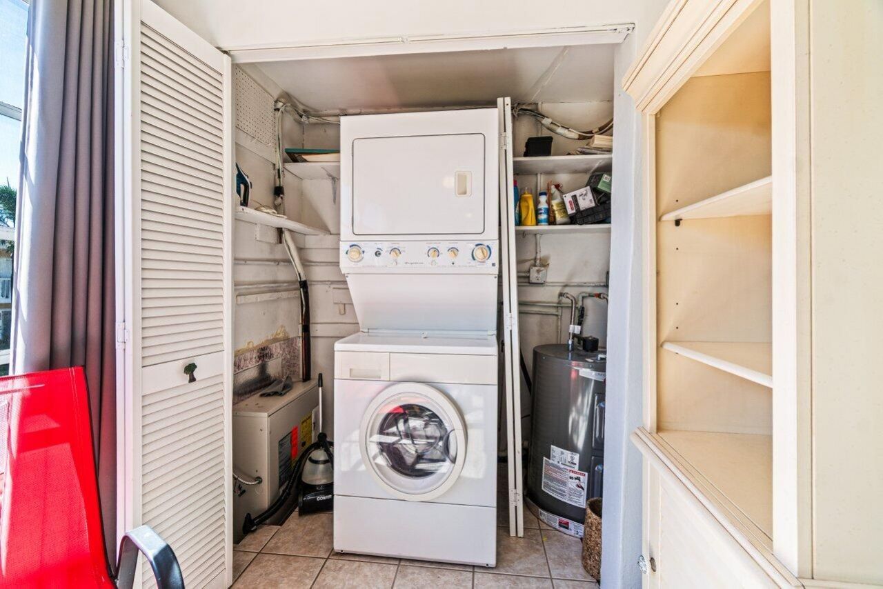 2121 NE 1st Court, Unit 202, Boynton Beach, FL 33435 Photo