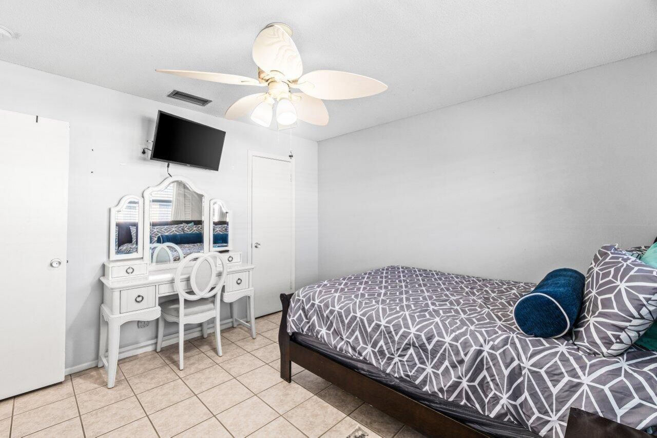 2121 NE 1st Court, Unit 202, Boynton Beach, FL 33435 Photo