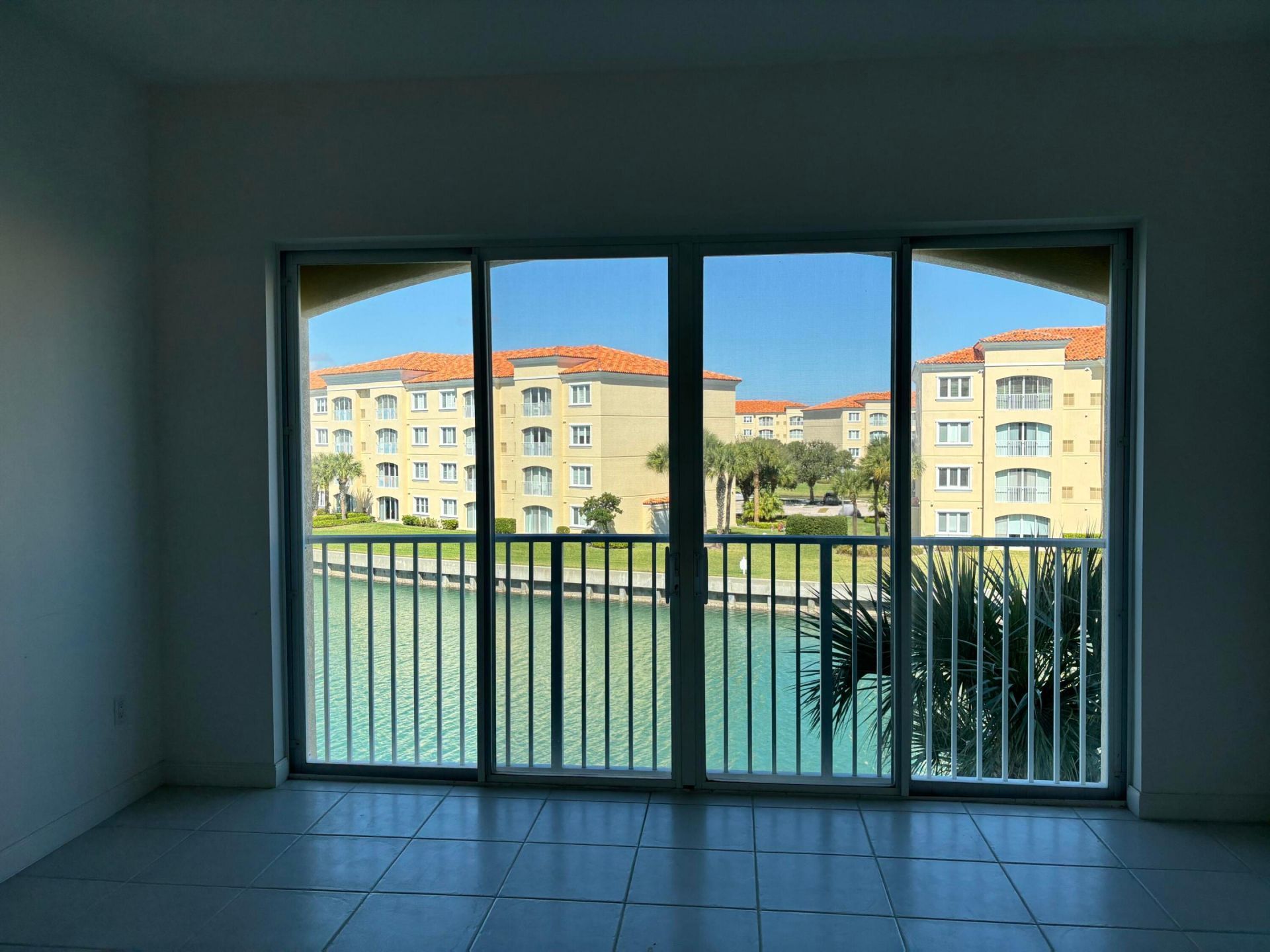 18 Harbour Isle Drive W, Unit 303, Fort Pierce, FL 34949 Photo