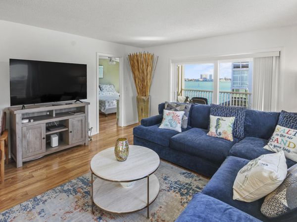 2936 Lake Shore Drive, Unit 310, Riviera Beach, FL 33404