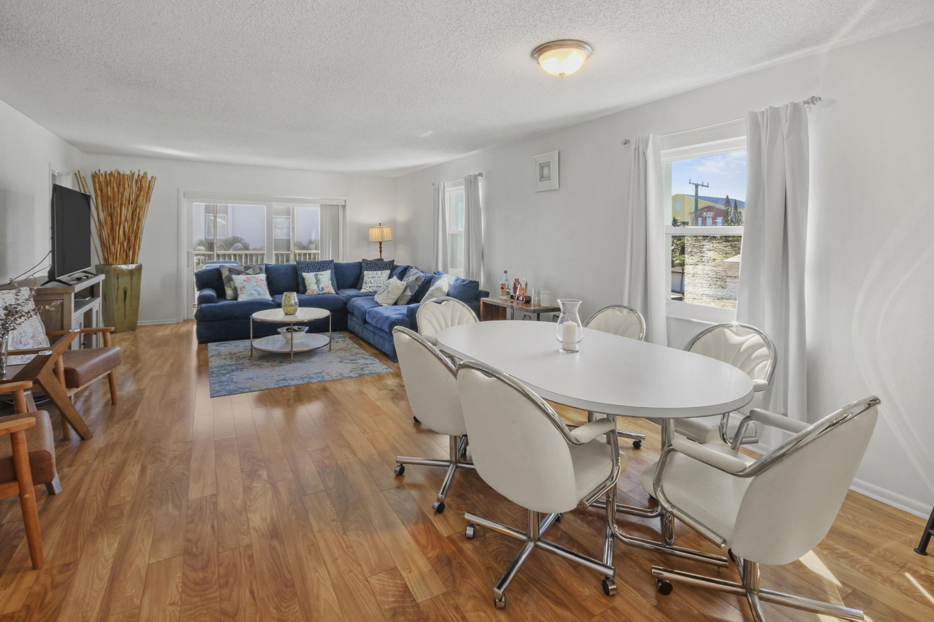 2936 Lake Shore Drive, Unit 310, Riviera Beach, FL 33404 Photo
