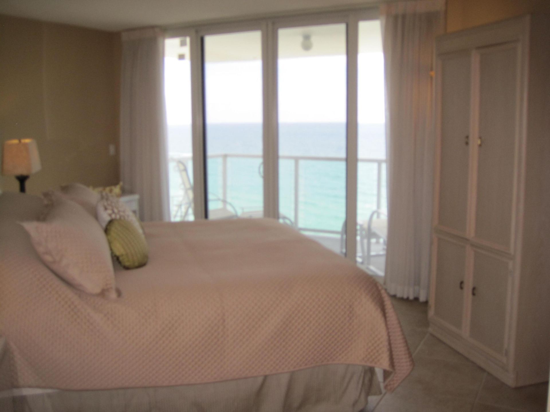 1057 Hillsboro Mile, Unit 921, Hillsboro Beach, FL 33062 Photo