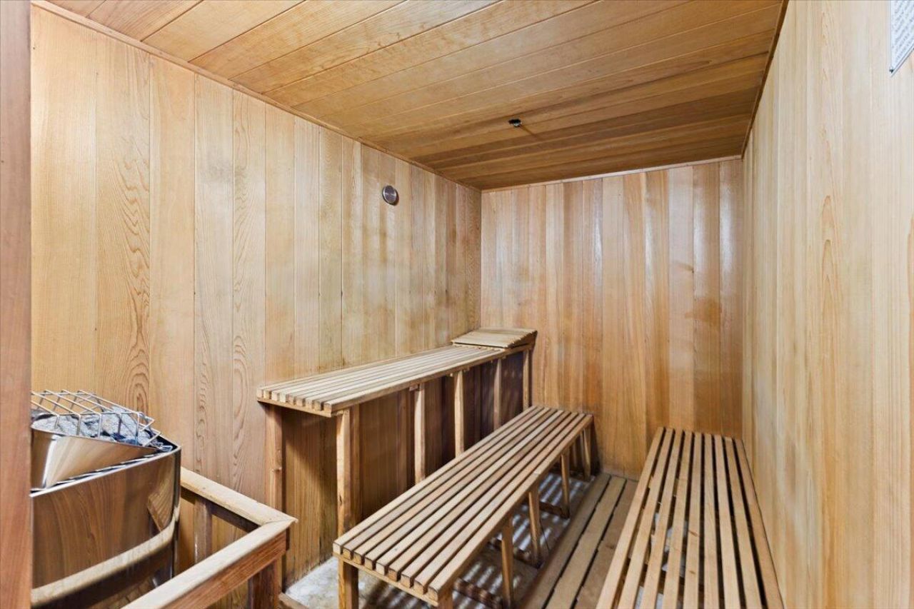 1620 Presidential Way, Unit 504, West Palm Beach, FL 33401 Photo