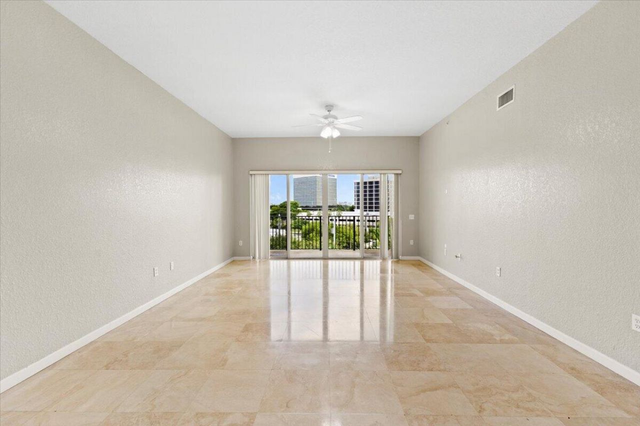 1620 Presidential Way, Unit 504, West Palm Beach, FL 33401 Photo