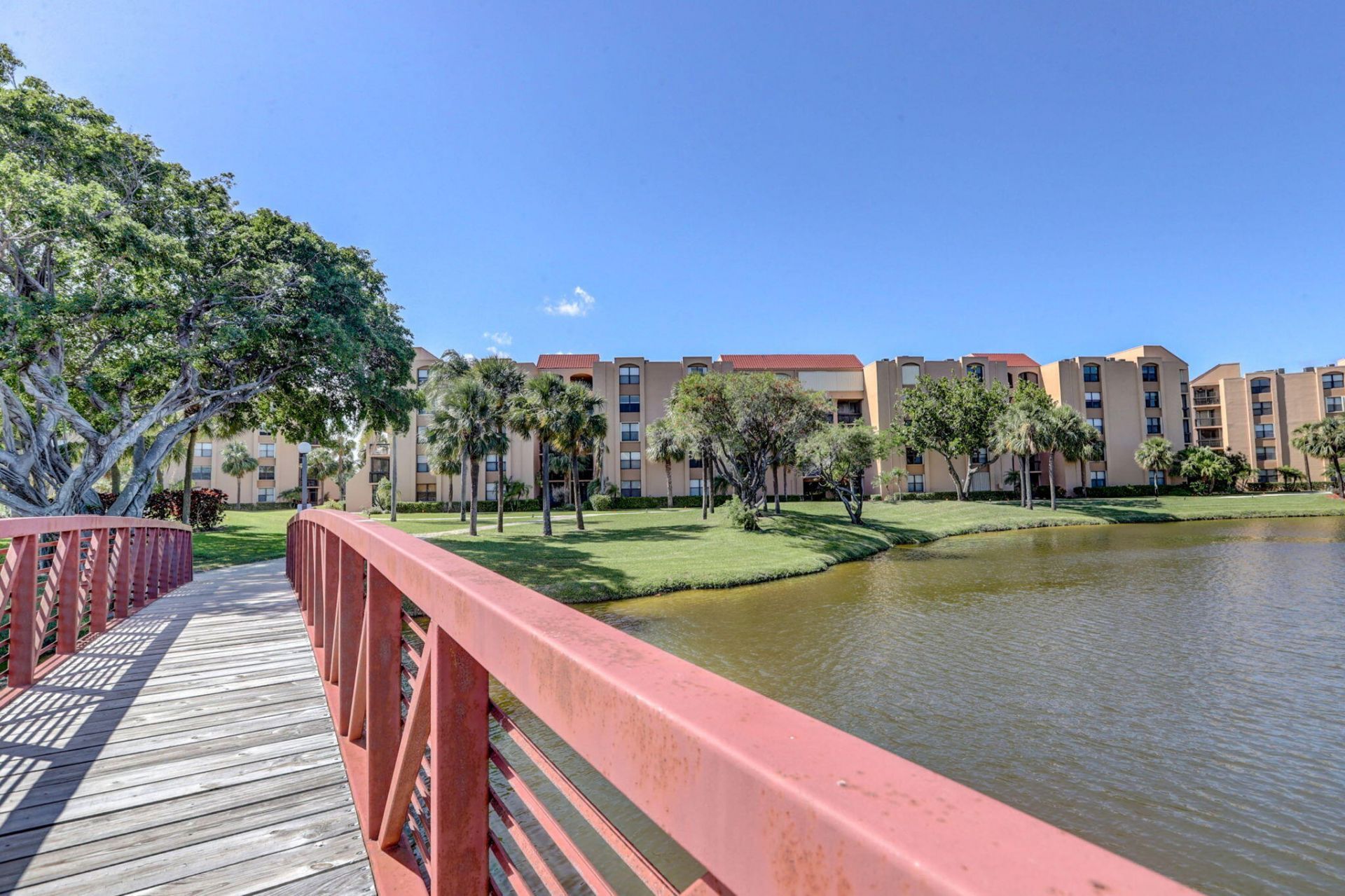 600 Egret Circle, Unit 7105, Delray Beach, FL 33444 Photo