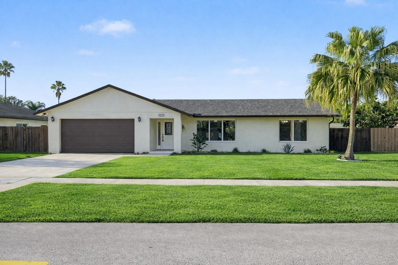 12129 Stratford Street, Wellington, FL 33414 Photo