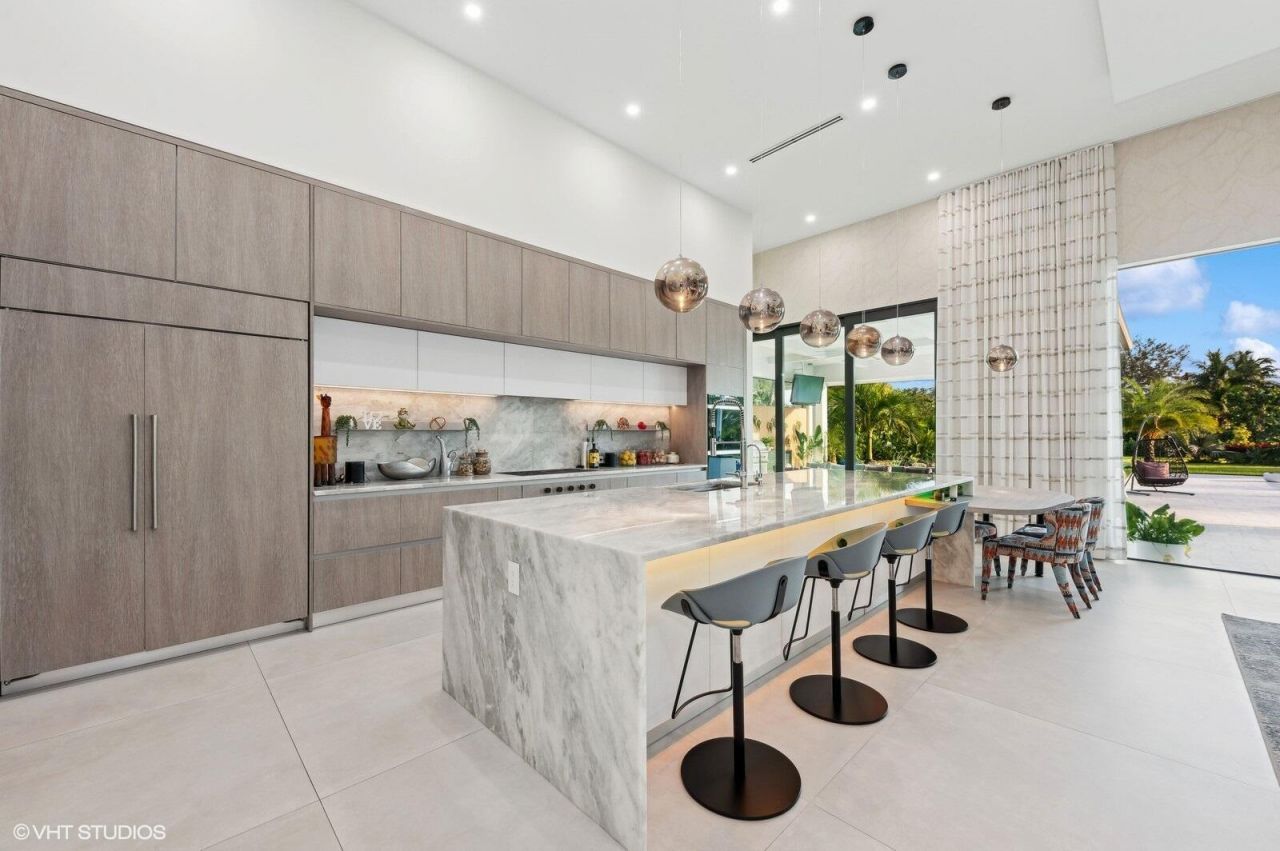 8533 N Native Dancer Road, Palm Beach Gardens, FL 33418 Photo