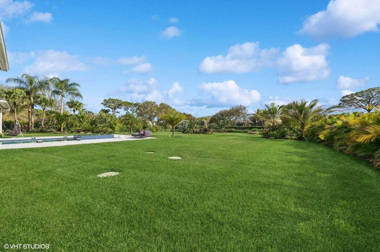 8533 N Native Dancer Road, Palm Beach Gardens, FL 33418 Photo