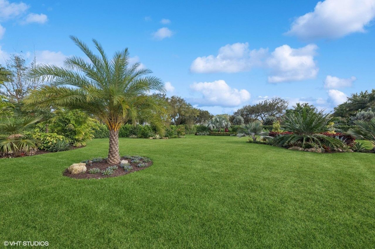 8533 N Native Dancer Road, Palm Beach Gardens, FL 33418 Photo