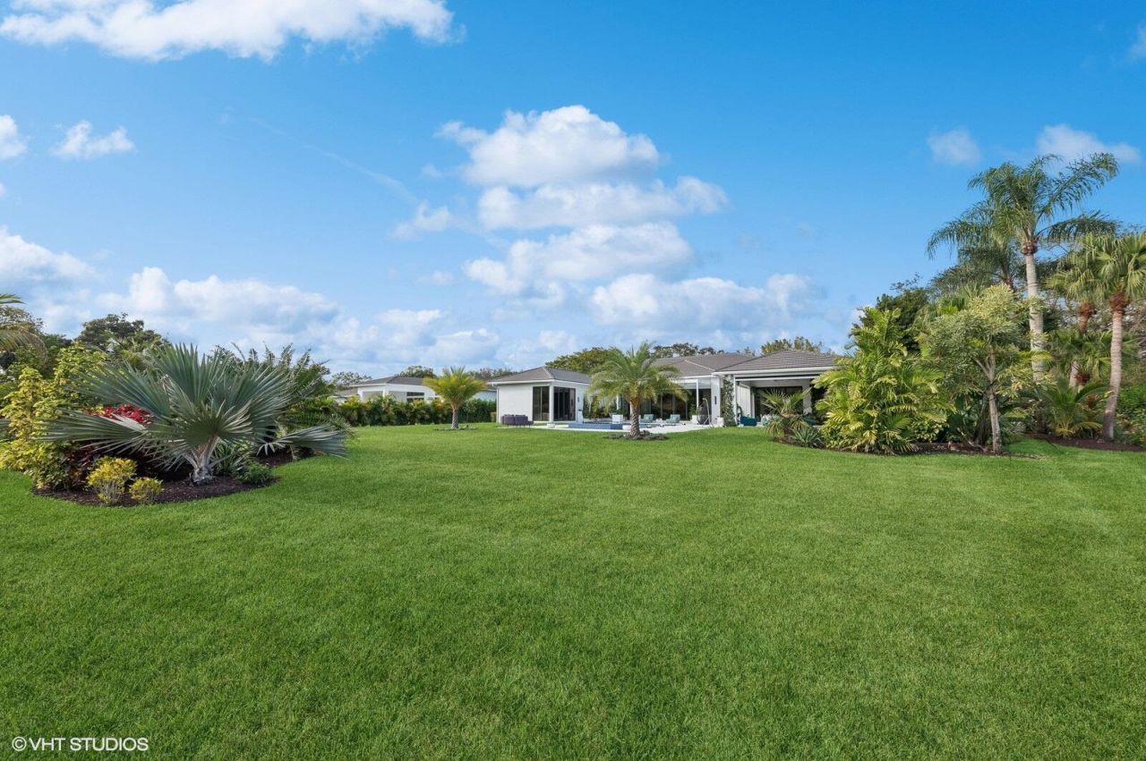 8533 N Native Dancer Road, Palm Beach Gardens, FL 33418 Photo