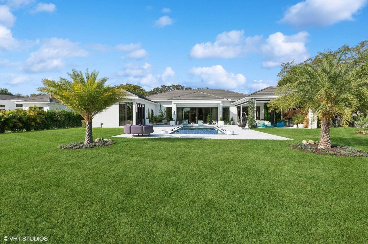 8533 N Native Dancer Road, Palm Beach Gardens, FL 33418 Photo