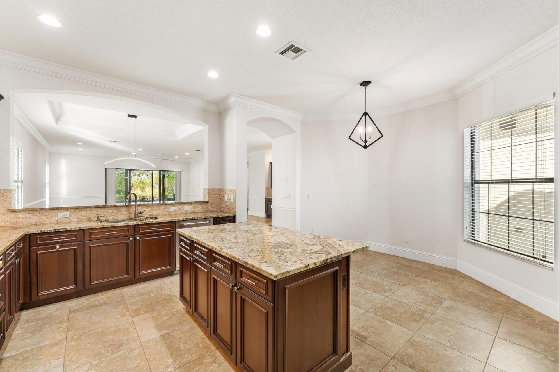191 SE Calmo Circle, Port Saint Lucie, FL 34984 Photo