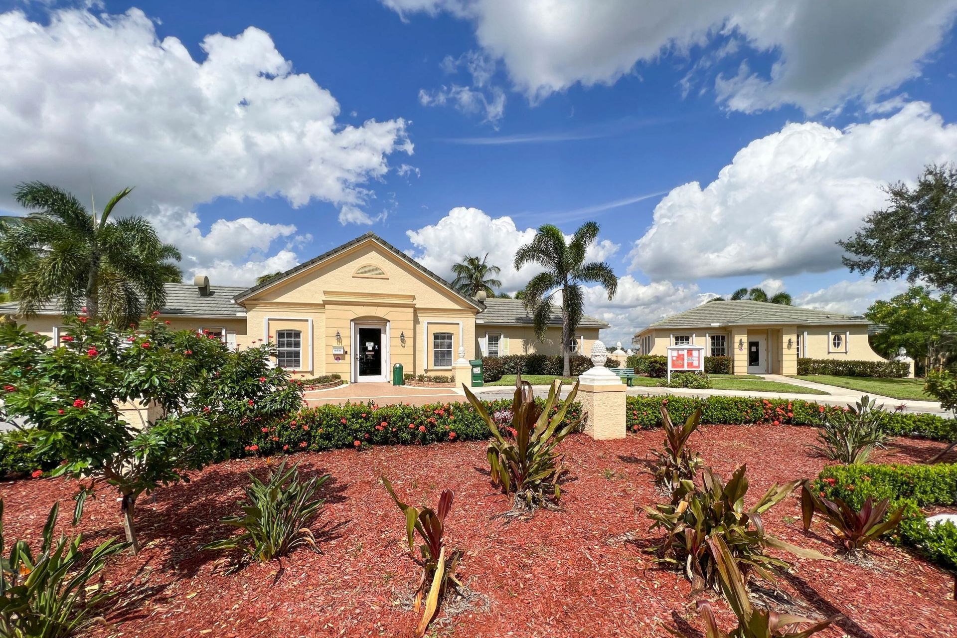 379 SW Lake Forest Way, Port Saint Lucie, FL 34986 Photo