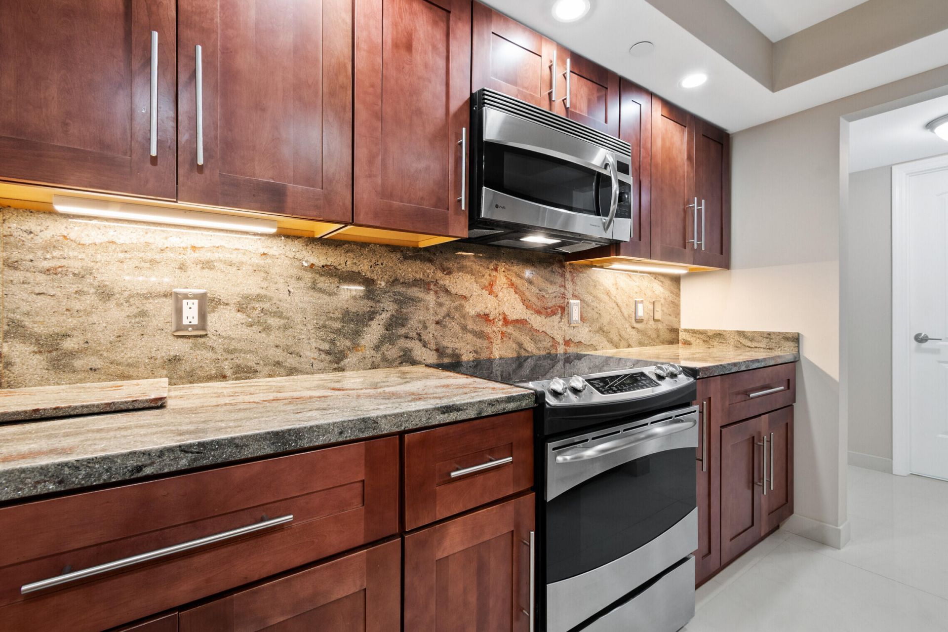 3000 N Ocean Drive, Unit 26-B, Singer Island, FL 33404 Photo